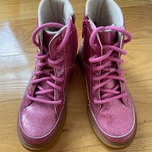 Girls UGG Robley glitter boots size 1 like new.